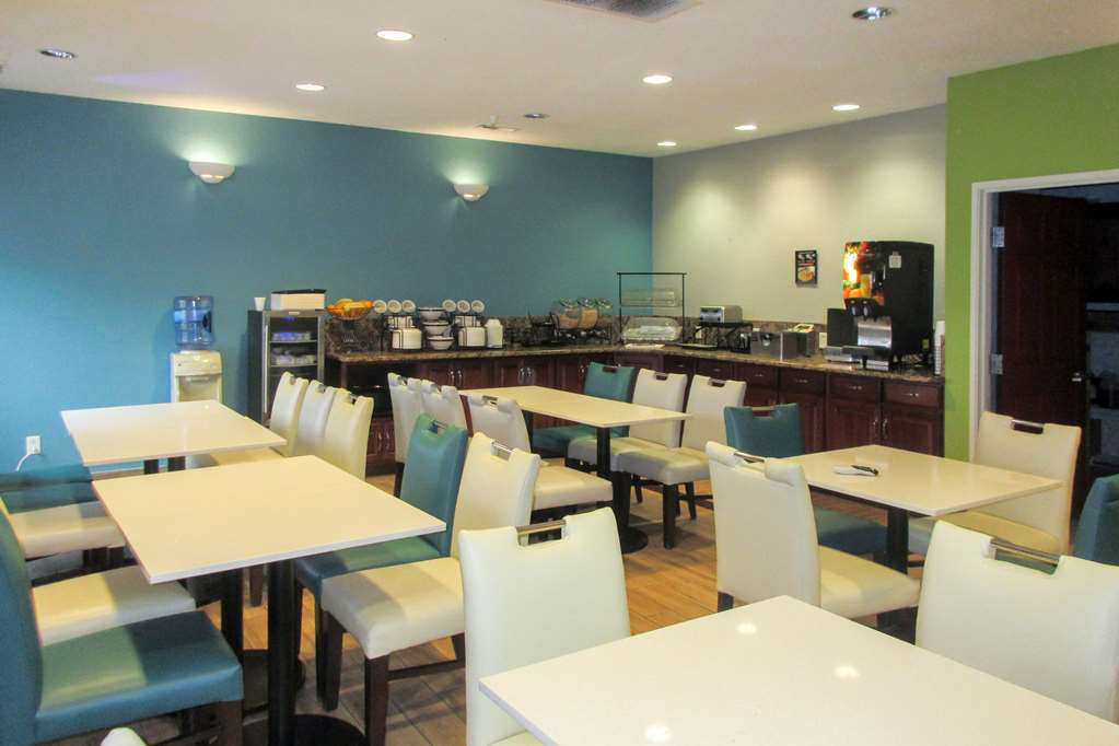 Quality Inn & Suites Ferdinand Restaurant photo